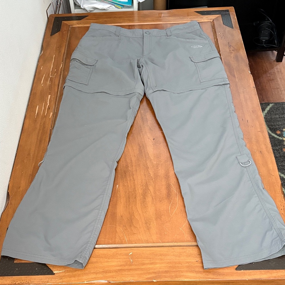 The North Face Nylon. Convertible Outdoor Pants Size 14 Long